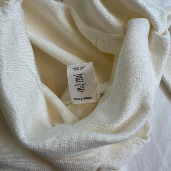 Guizio cream and white lace knit top with flower embriodery - Picture 2 of 3